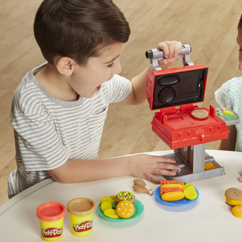 Play-Doh Kitchen Creations Grill 'n Stamp Playset (F06525L0)