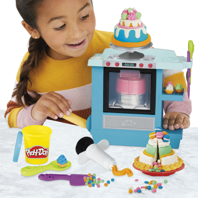 Play-Doh Bakery With Inflating Cake (F1321)