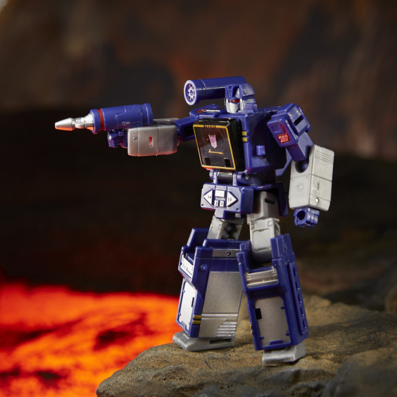 Transformers Generation WFC Core Soundwave (F0363-F0667)